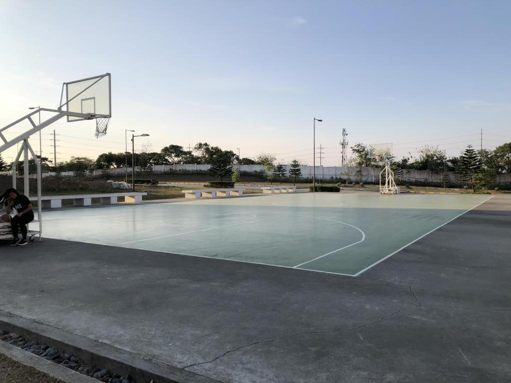Smdc Tagaytay Taal Lake Condo Cook Netflix No Balcony No Free Parking Tagaytay City Luaran gambar