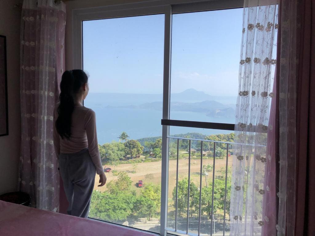 Smdc Tagaytay Taal Lake Condo Cook Netflix No Balcony No Free Parking Tagaytay City Luaran gambar