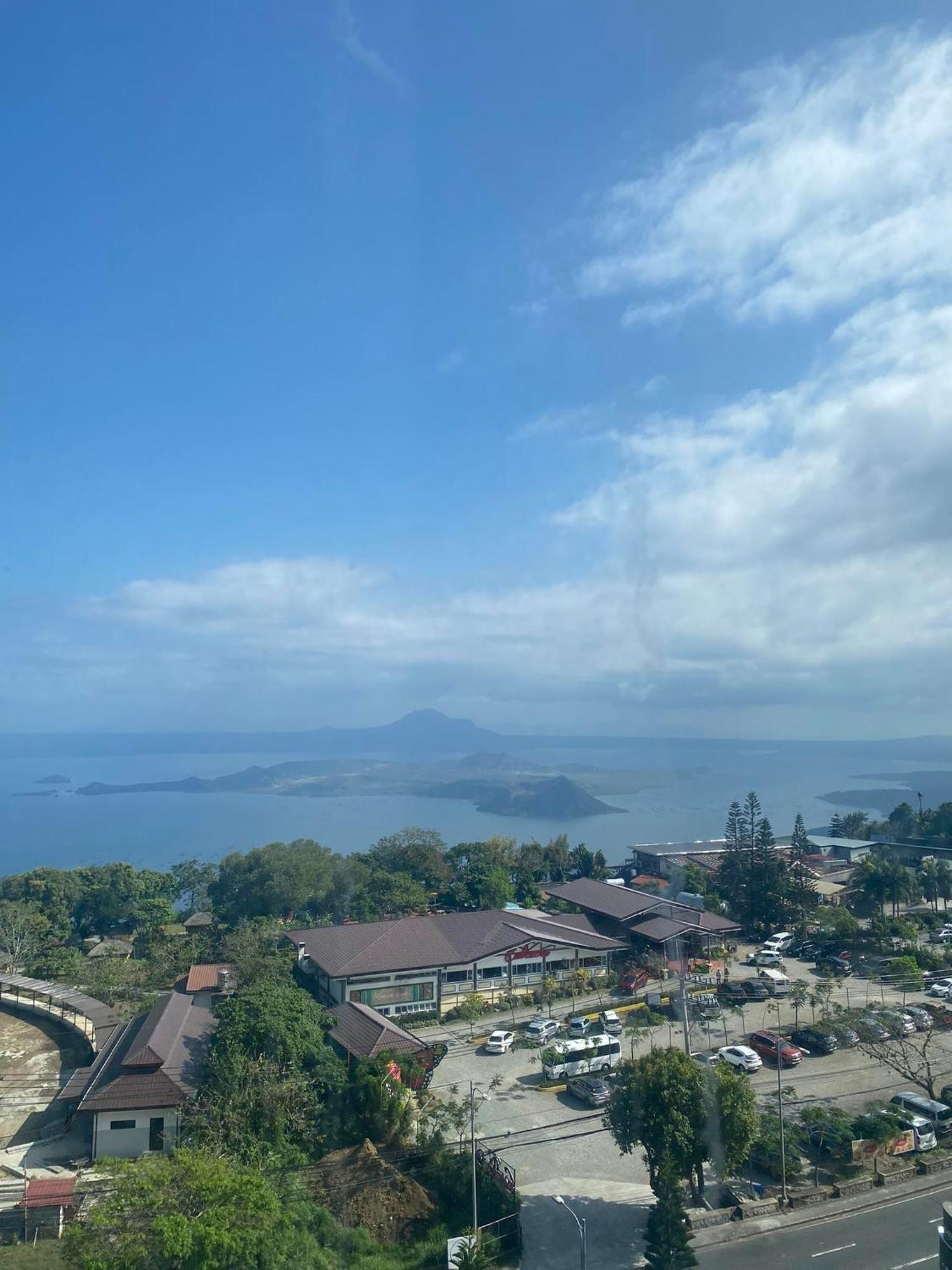Smdc Tagaytay Taal Lake Condo Cook Netflix No Balcony No Free Parking Tagaytay City Luaran gambar