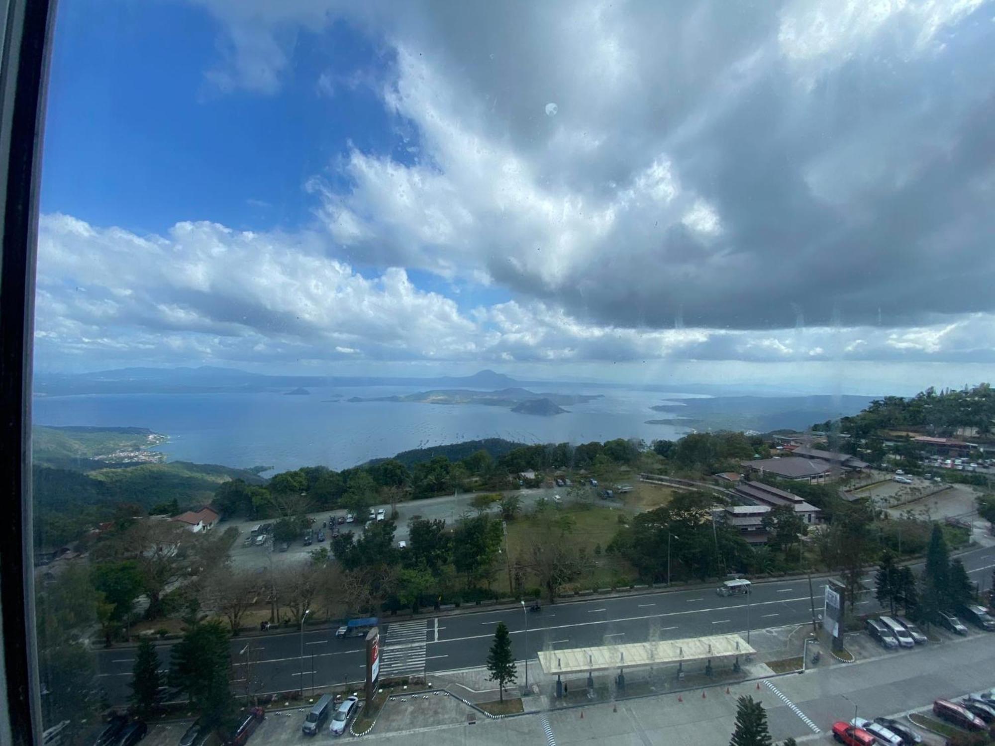 Smdc Tagaytay Taal Lake Condo Cook Netflix No Balcony No Free Parking Tagaytay City Luaran gambar