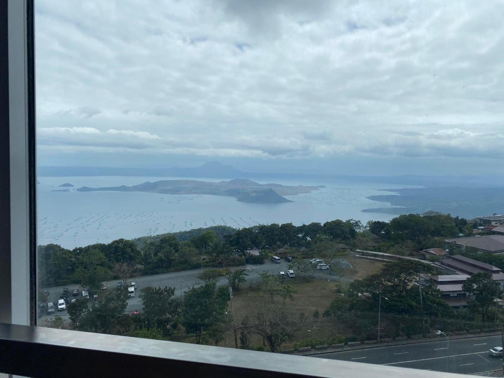 Smdc Tagaytay Taal Lake Condo Cook Netflix No Balcony No Free Parking Tagaytay City Luaran gambar